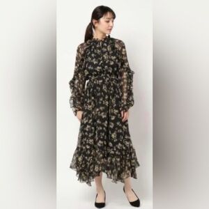 Moonsea Elegant Black and Cream Floral Dress